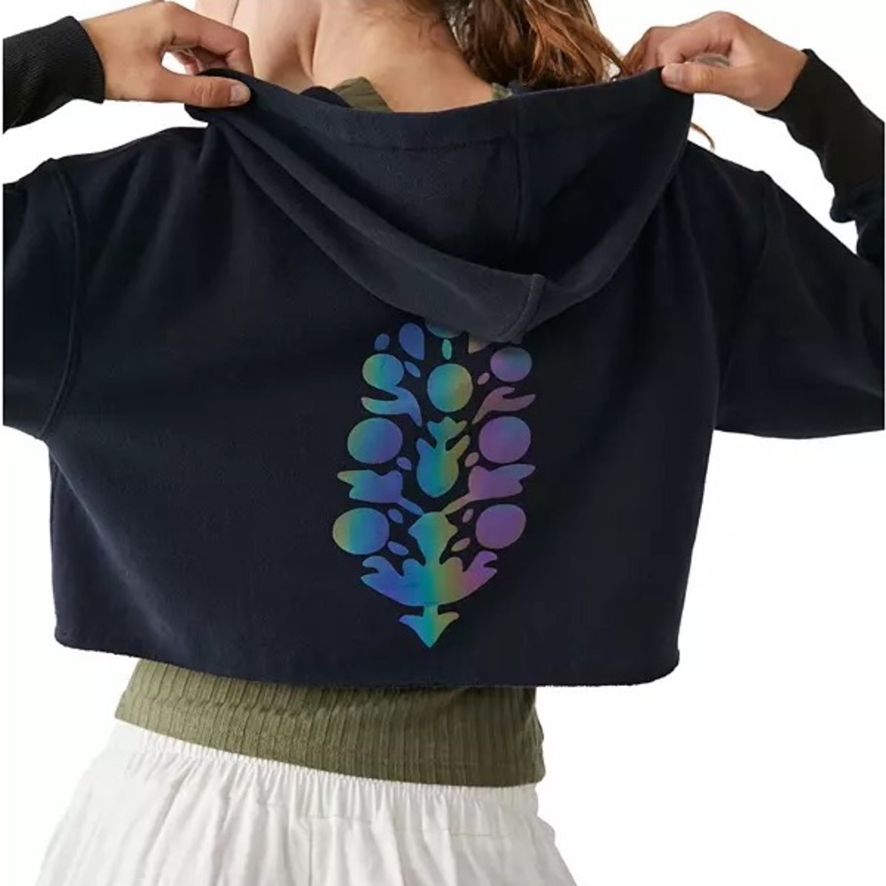 FREE PEOPLE MOVEMENT HALF TIME REFLECTIVE LOGO HOODIE